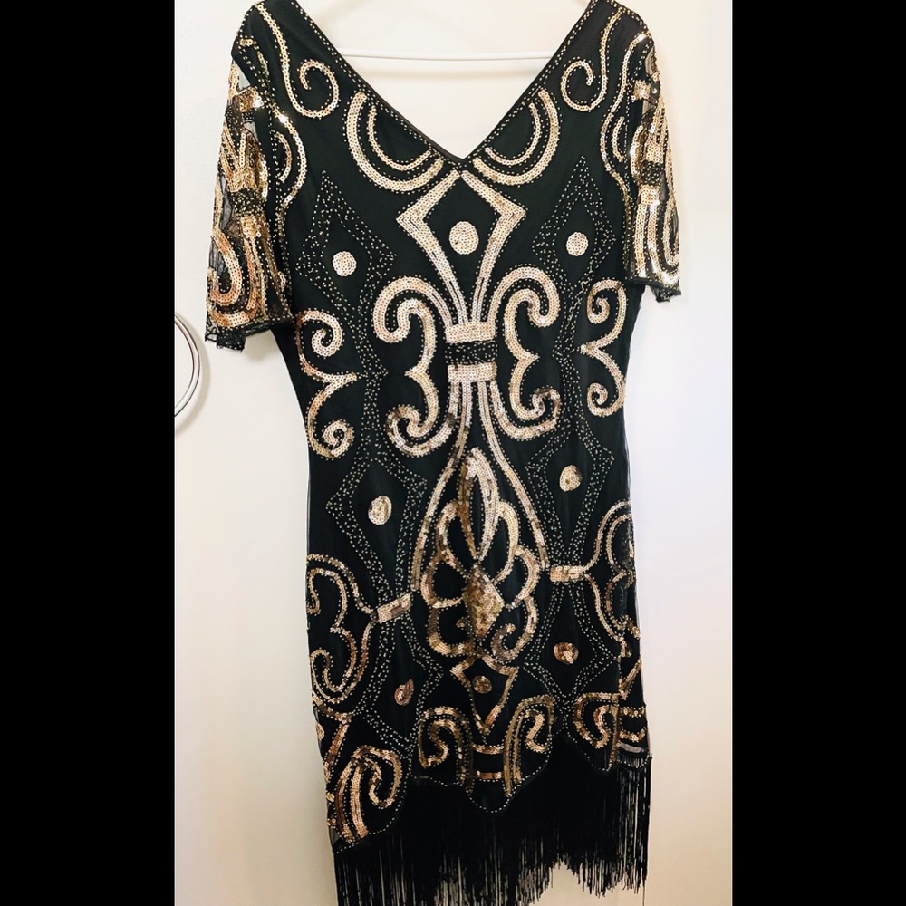 FUNDAISY FLAPPER STYLE STRETCHY COCKTAIL PARTY DRESS SIZE XXL.  COMFY & SWAYS!